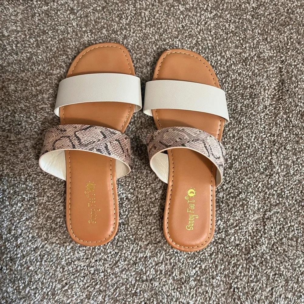 Sunnyfeet sandals - Picture 1 of 2